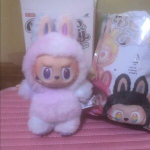 NEW!! LABUBU LUCK!

Opened never wore or used!!!